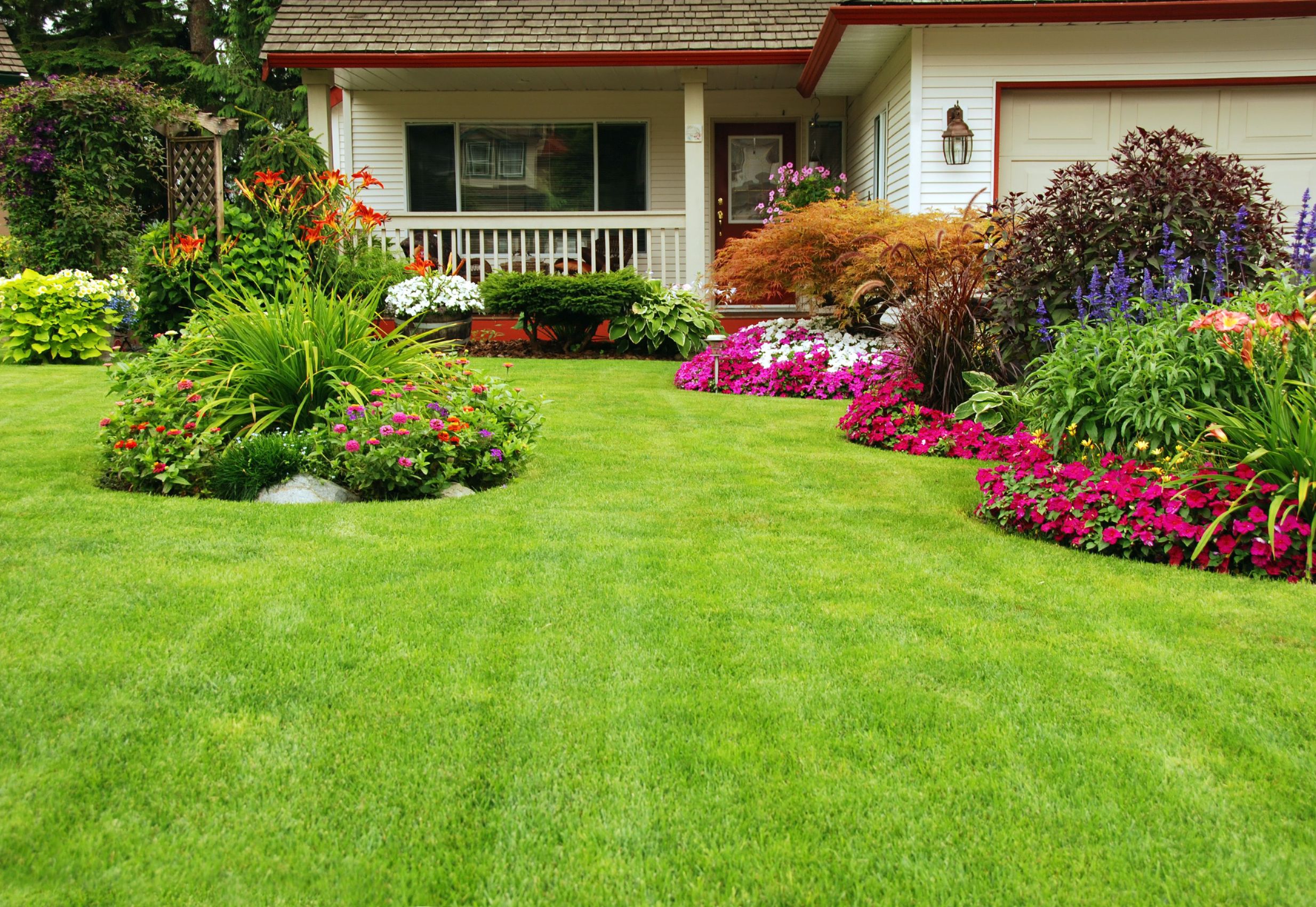 Brighten Up Your Space: 3 Benefits of Landscape Lighting in Winnetka, IL